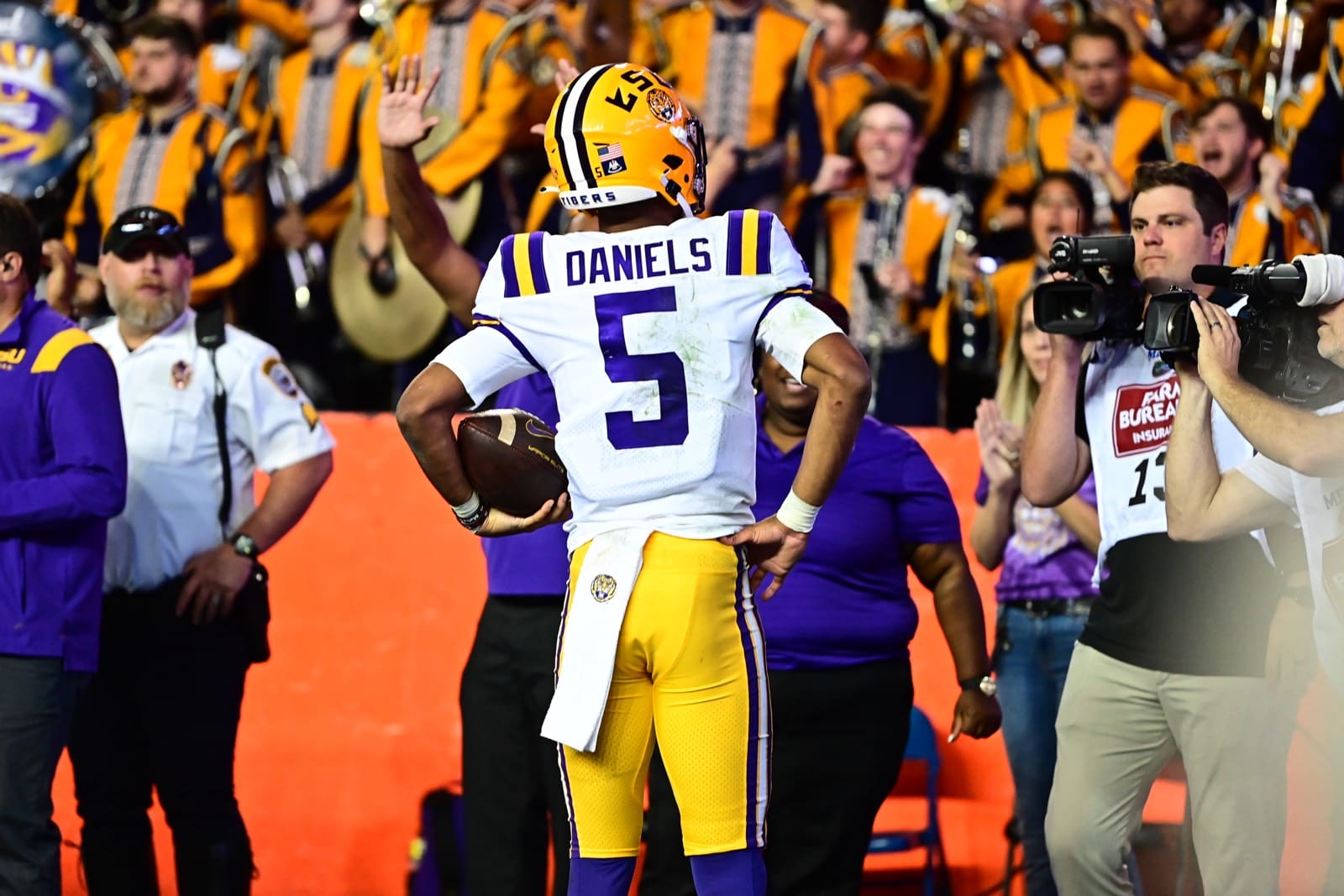 Jayden Daniels Makes Big Statement With Six Touchdown Night In 45-35 Win Over Florida