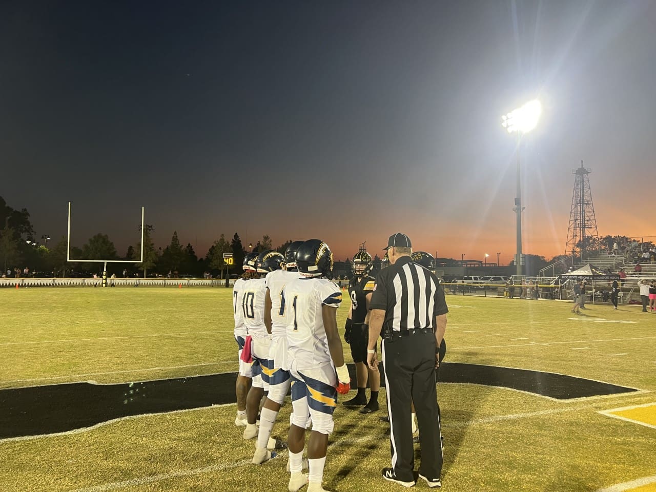 Madison Prep wins in a electric game against U-High 40-37
