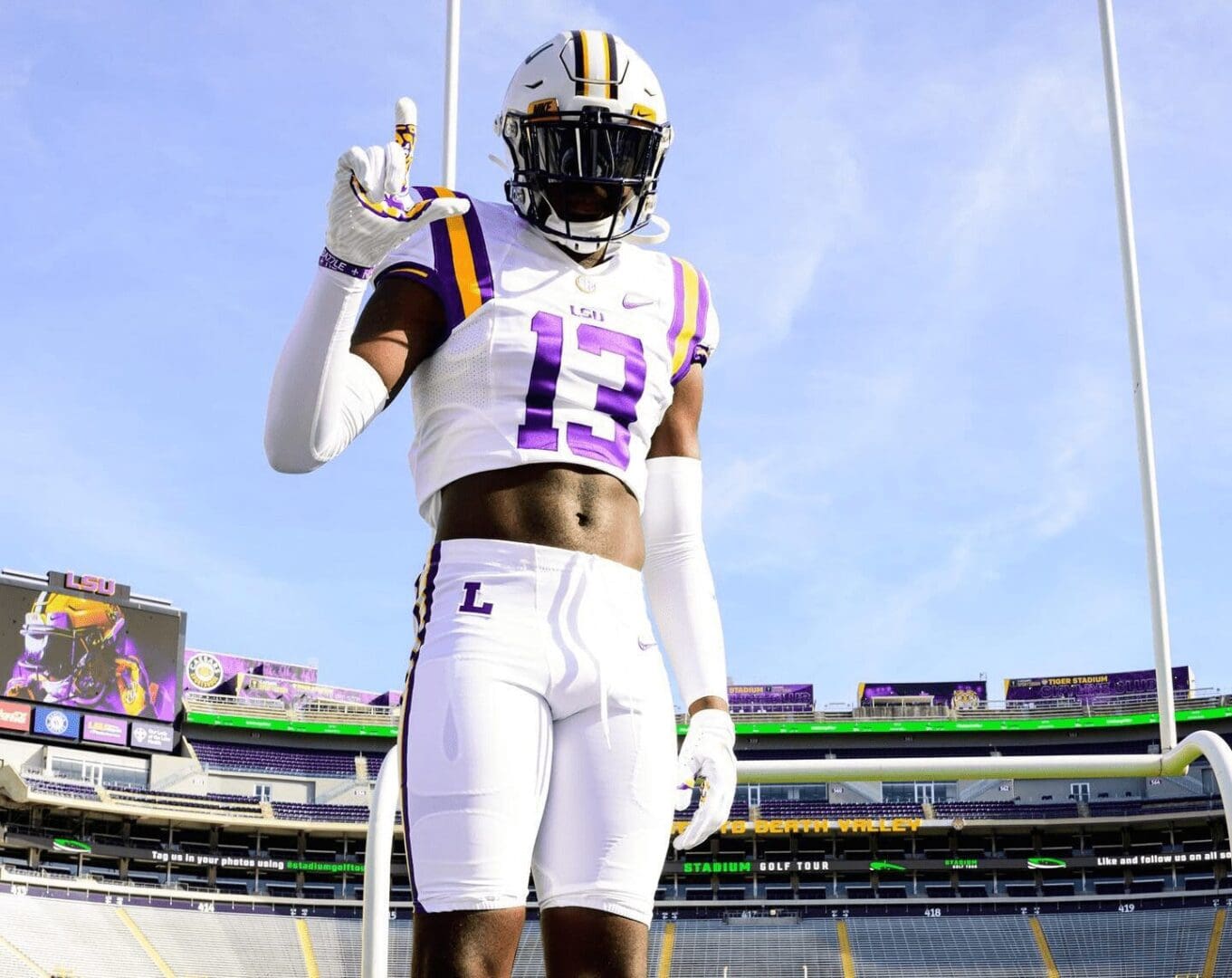 East Feliciana Four Star Tight End & Two Sport Star Trey’Dez Green Commits To LSU