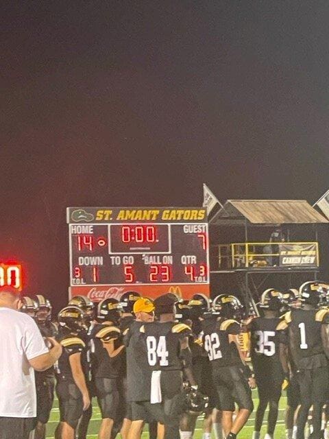 St. Amant Gators stay undefeated by defeating the Denham Springs Yellowjackets 14-7.