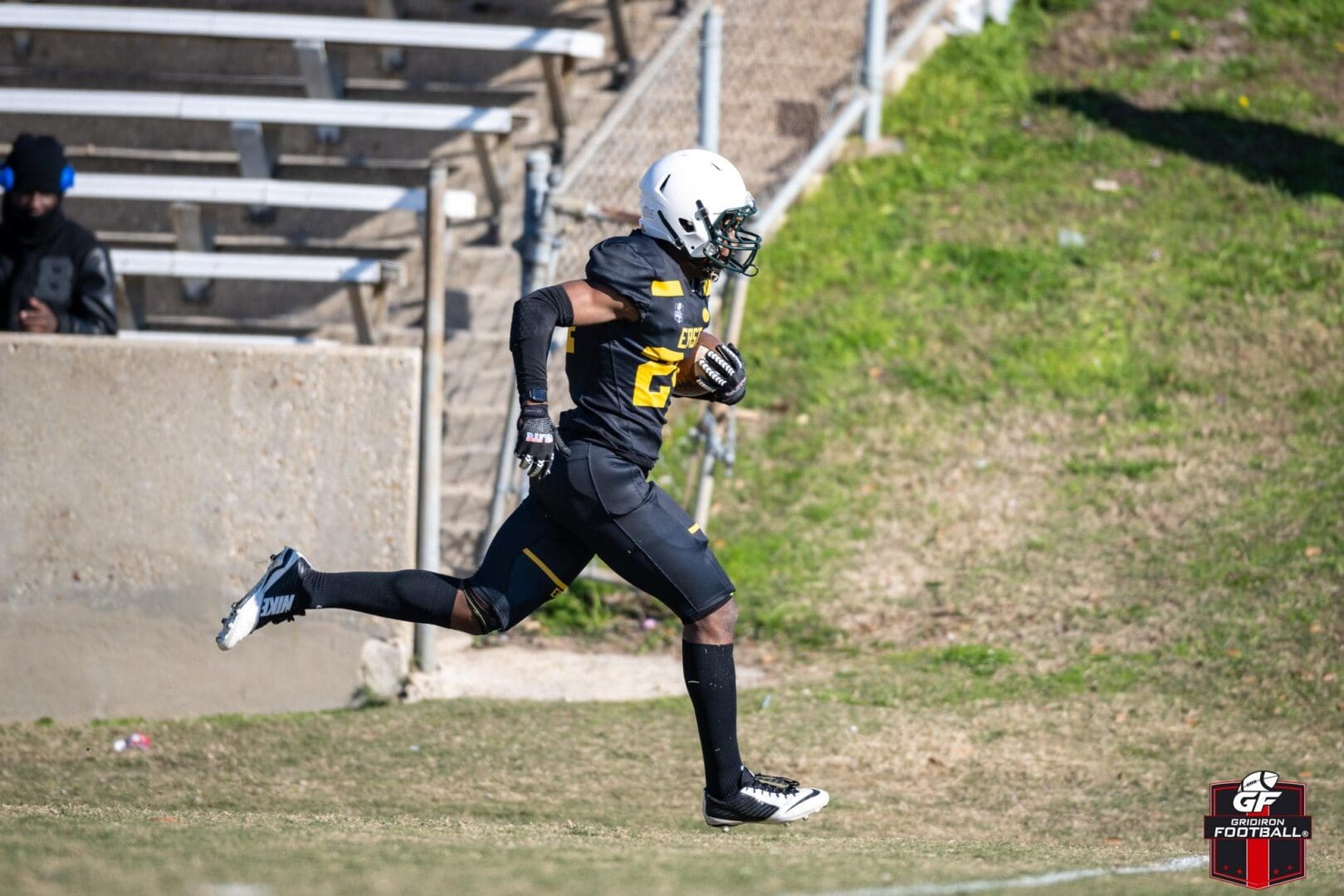Arayvis Davenport’s 3 TD Performance Carries Team East to 24-14 Win Over Team West in 2023 Gridiron Football Junior High All-American Bowl Game