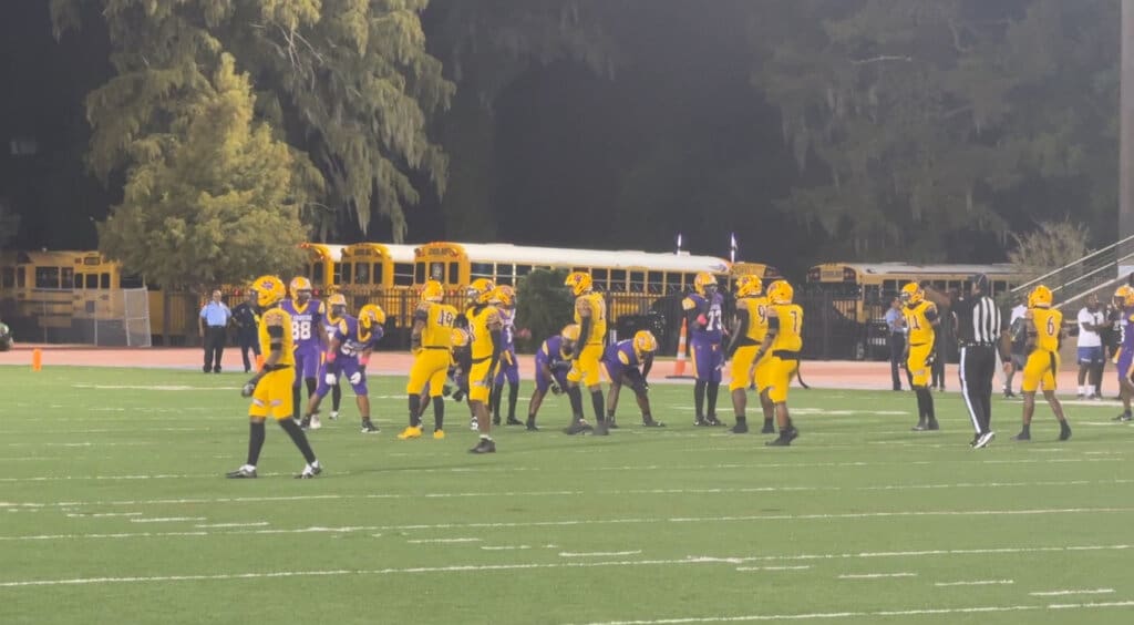 Edna Karr’s offense fuels a 34-13 win over St. Augustine