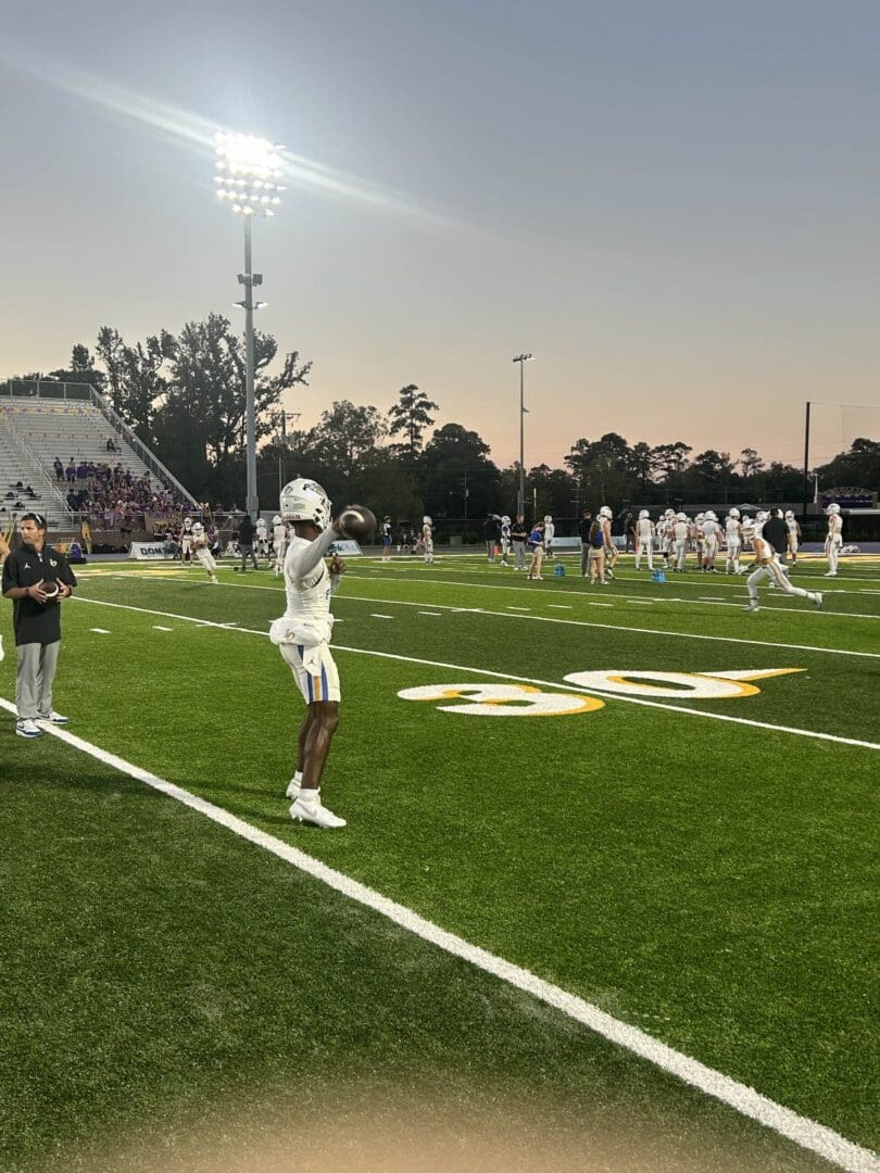 Live Oak reigns supreme over Denham Springs in Battle of Highway 16 rivalry, 21-6