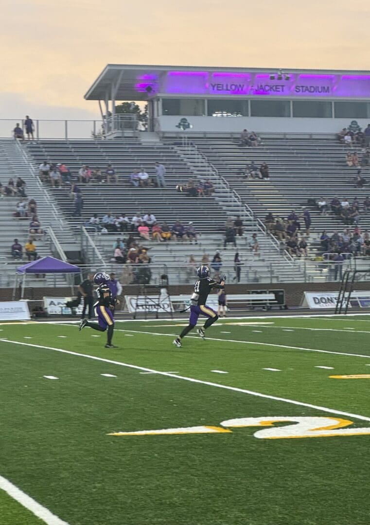 Denham Springs Yellow Jackets pounce on the Southern lab Kittens
