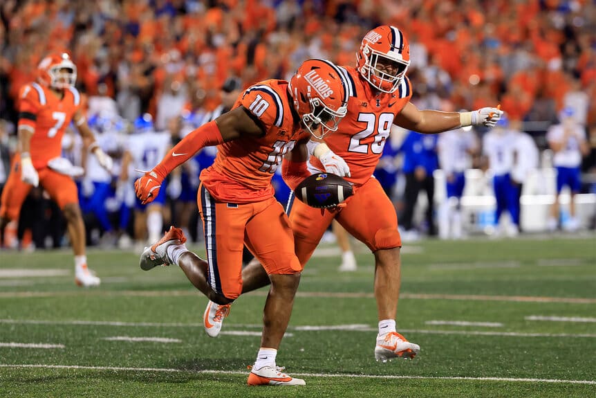 Illinois Dominates with 52–3 Win Over Western Illinois in Season Opener