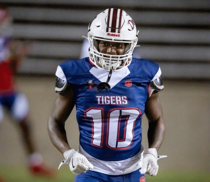 Former Gridiron Football All-American Re’John Zeno Scores 4 TDs in Collegiate Debut